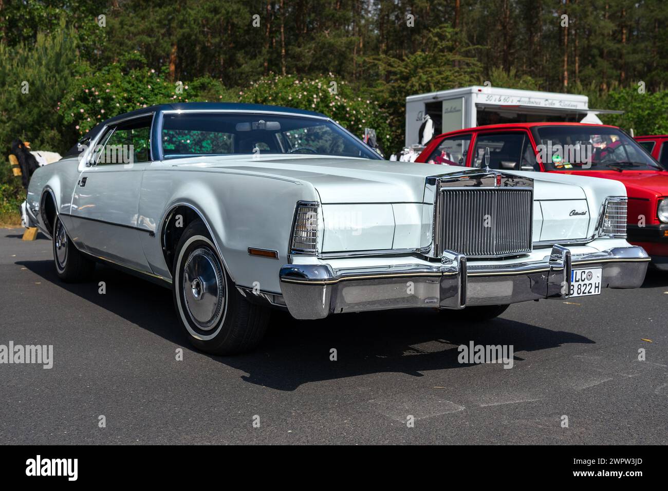 LINTHE, GERMANY - MAY 27, 2023: The personal luxury coupe Lincoln Continental Mark IV. Die Oldtimer Show 2023. Stock Photo