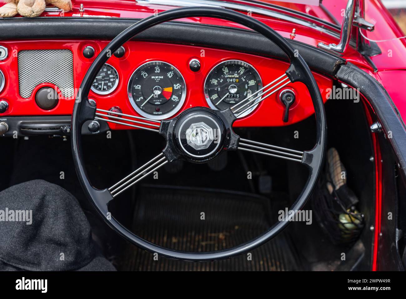 Mga dashboard hi-res stock photography and images - Alamy