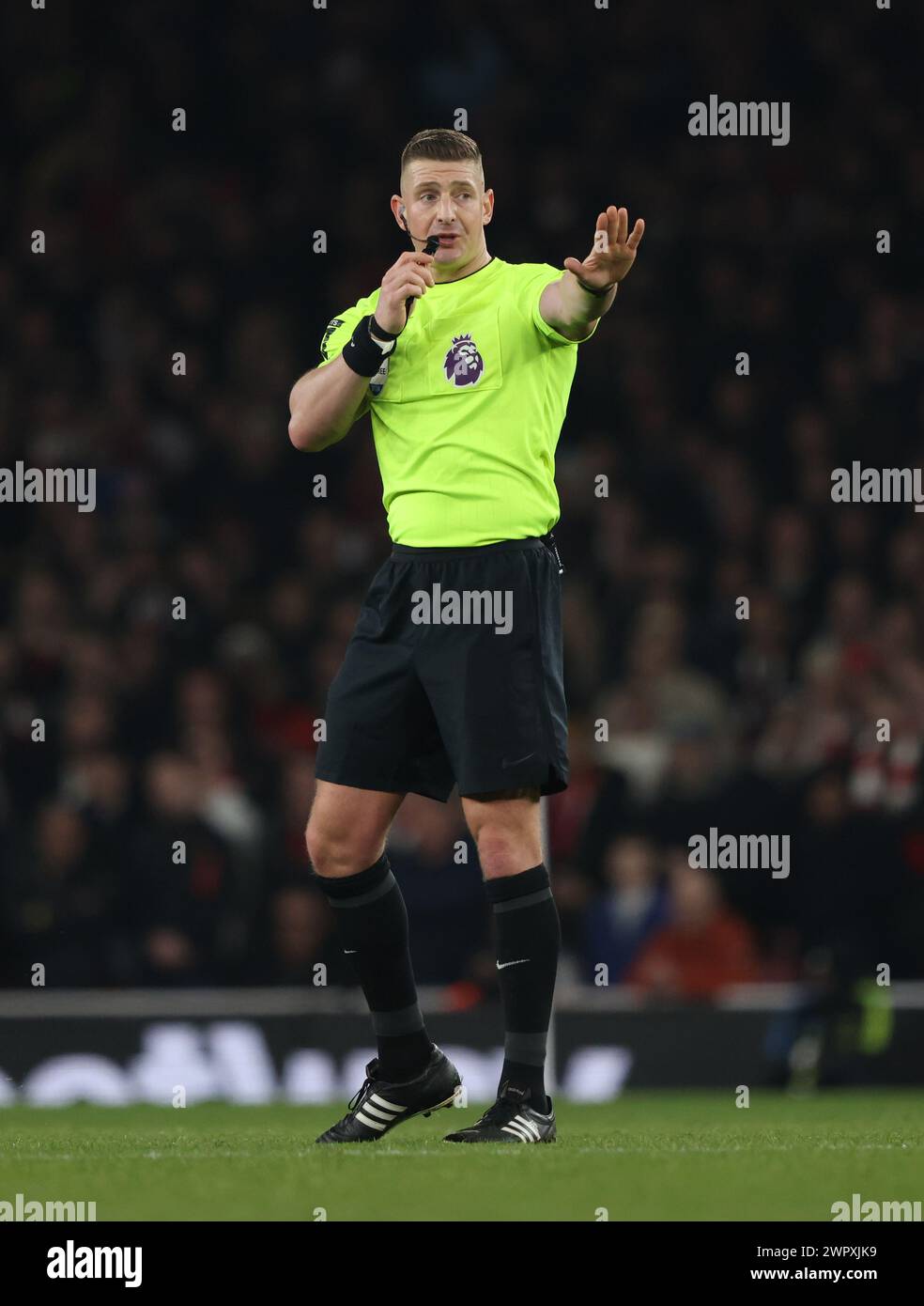 London, UK. 09th Mar, 2024. Referee Robert Jones at the Arsenal v Brentford EPL match, at the Emirates Stadium, London, UK on 9th March, 2024. Credit: Paul Marriott/Alamy Live News Stock Photo
