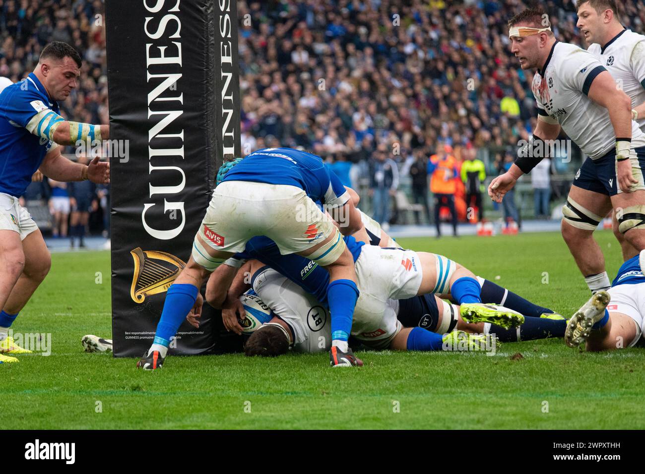 Rome, Italy, 9 mar 2024. Italy vs Scotland, Rugby Six Nations, Sam Skinner (Scotland) score a try, Olympic Stadium. Photo Credit: Fabio Pagani/Alamy Live News Stock Photo