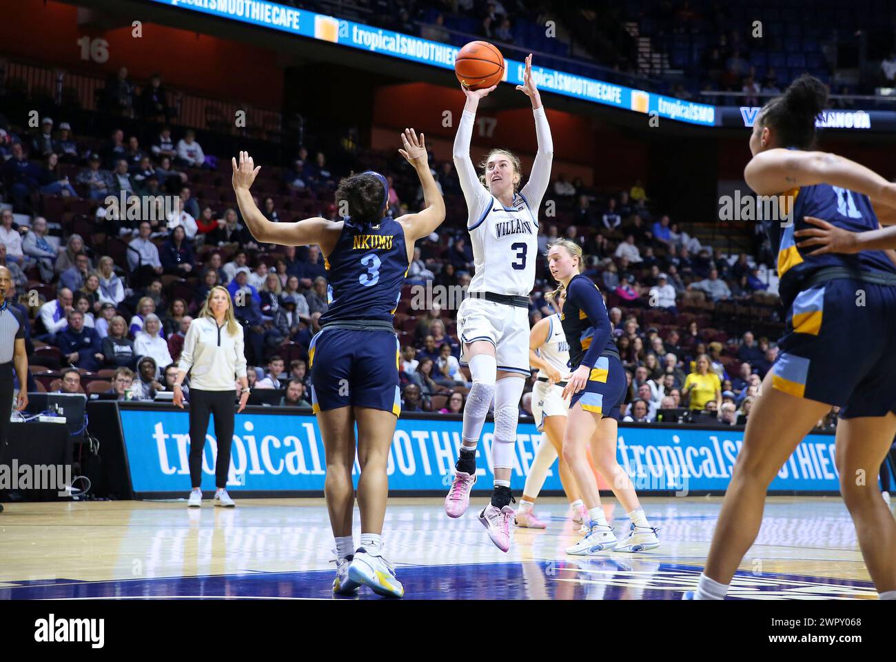 UNCASVILLE, CT MARCH 09Villanova Wildcats guard Lucy Olsen (3
