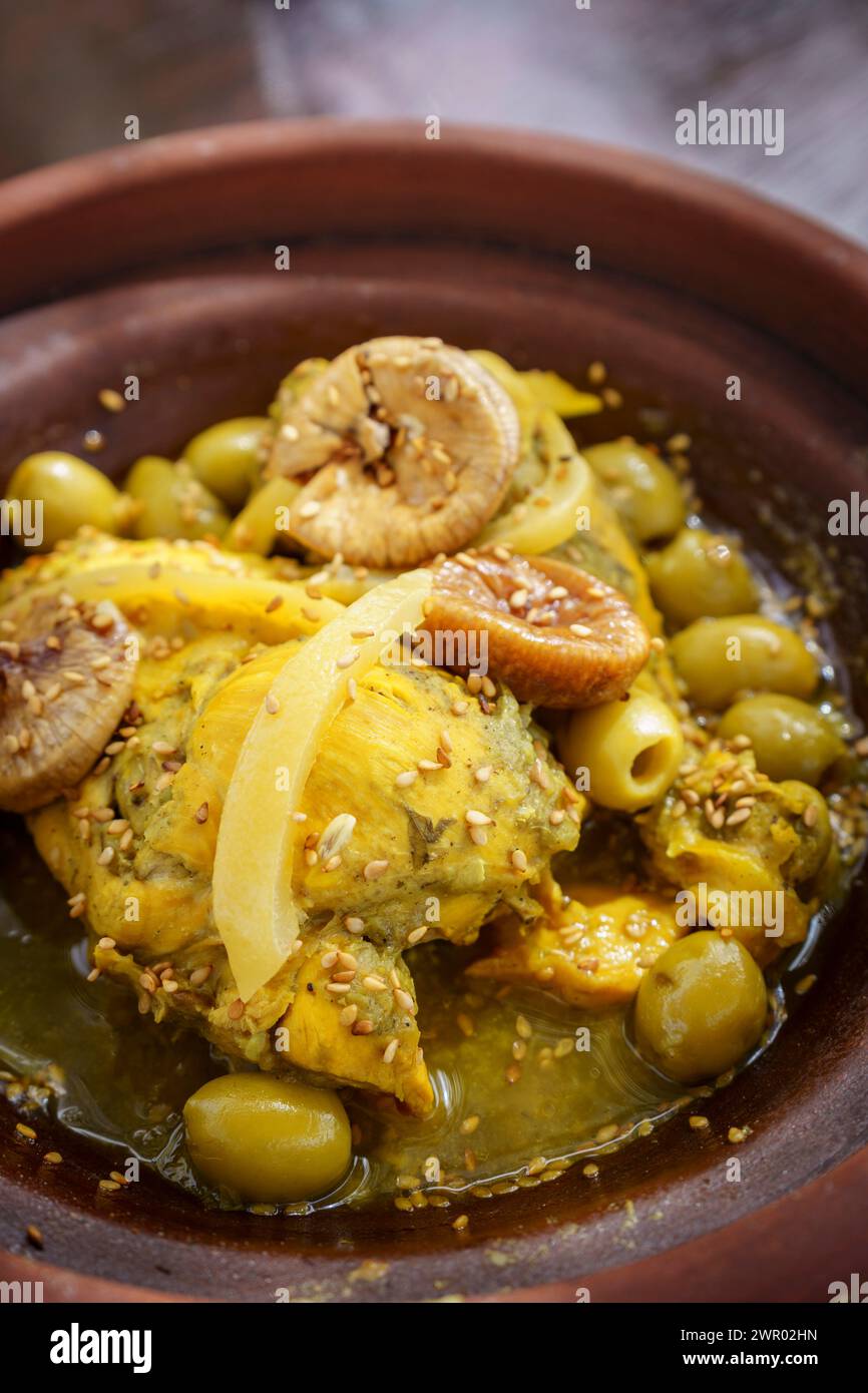 chicken tagine with fresh figs and lemon, Moroccan cuisine, Medchar