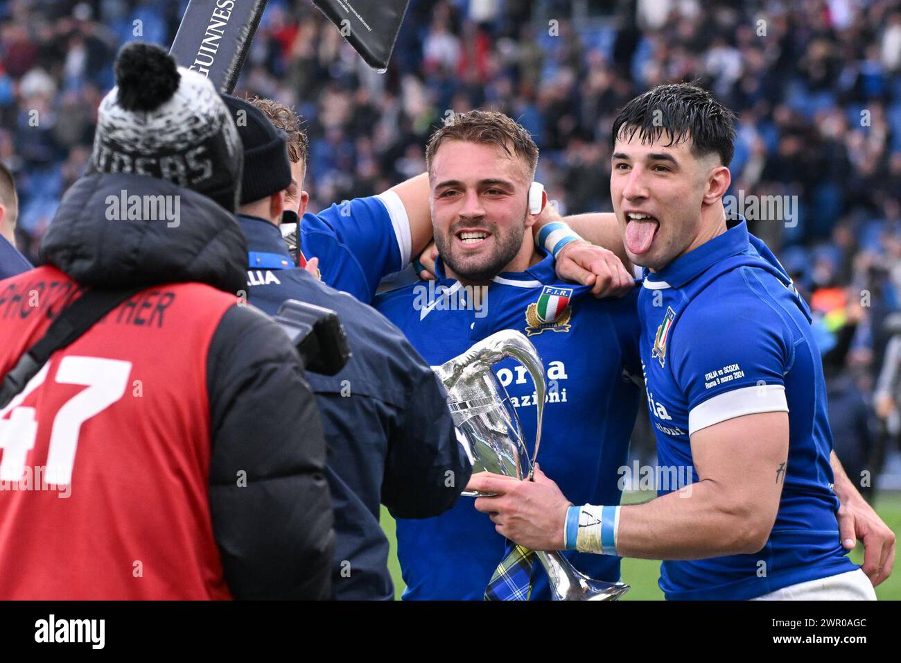 Celebrations of the Italian players after the victory over Scotland