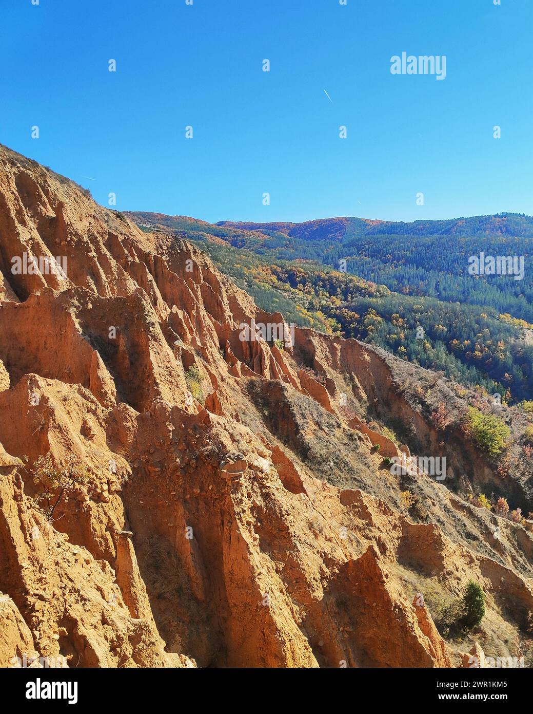 Slopping Ridge Rocky mountain sloping ridge hi-res stock photography and images - Alamy