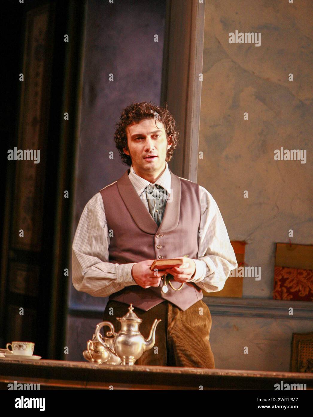 Jonas Kaufmann (Alfredo Germont) in LA TRAVIATA at the The Royal Opera, Covent Garden London WC2  14/01/2008 music: Giuseppe Verdi  libretto: Francesco Maria Piave  after 'La Dame aux camelias' by Alexandre Dumas fils  conductor: Maurizio Benini  design: Bob Crowley  lighting: Jean Kalman  choreographer: Jane Gibson  director: Richard Eyre Stock Photo