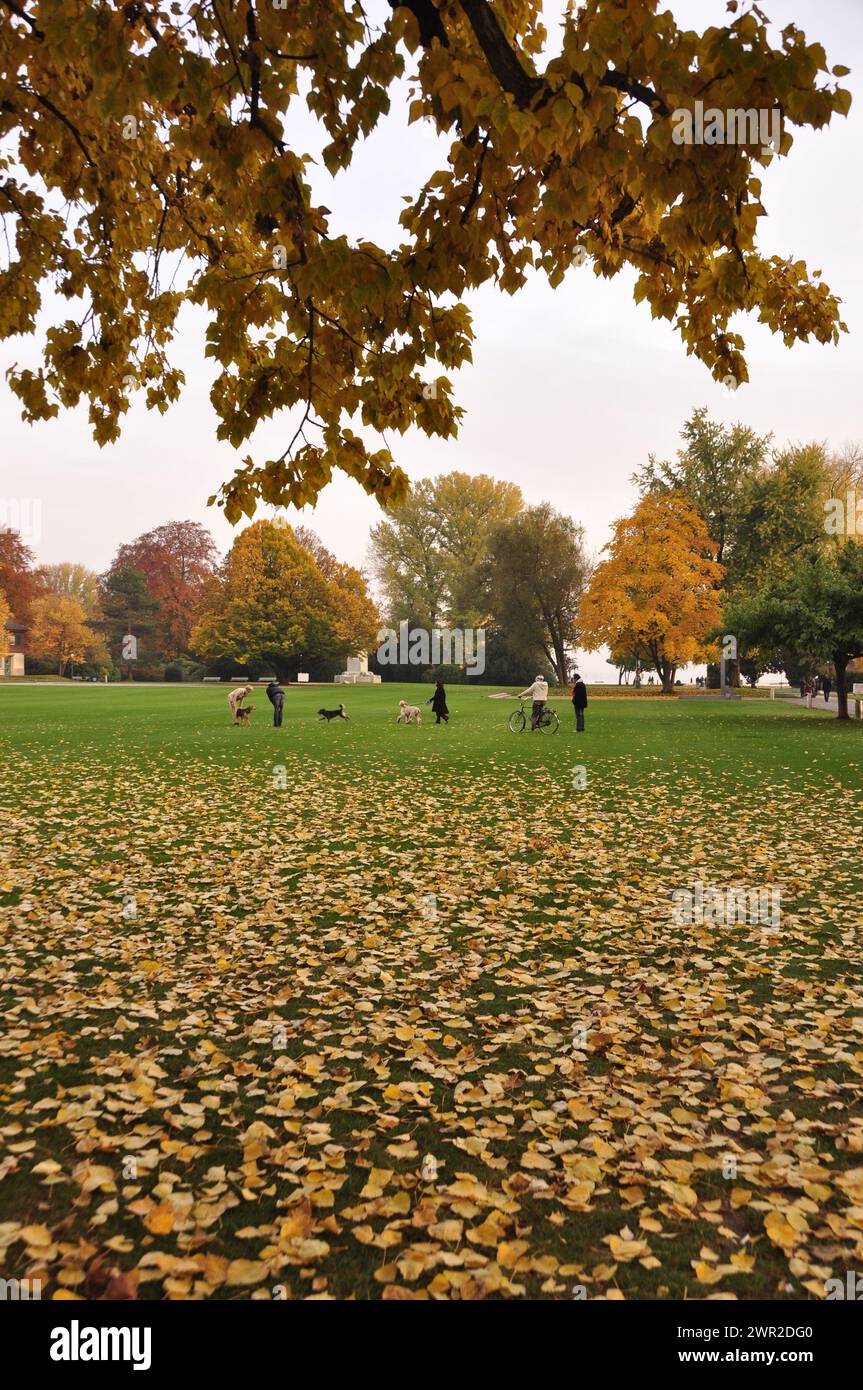 Der park zum hires stock photography and images Alamy