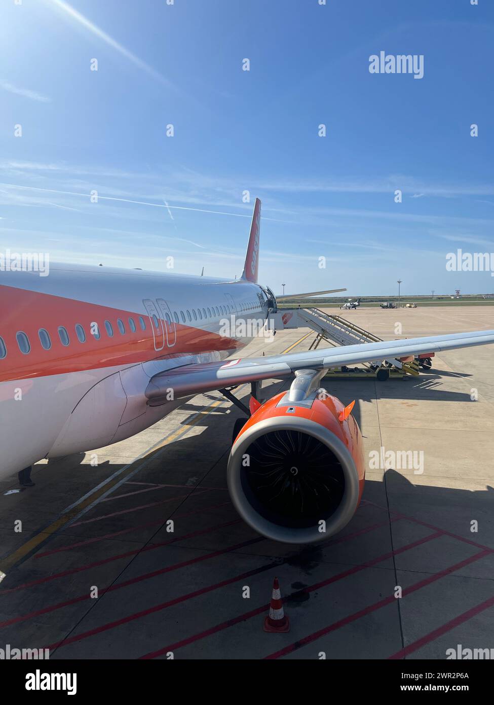 EasyJet Airbus a321 Stock Photo - Alamy