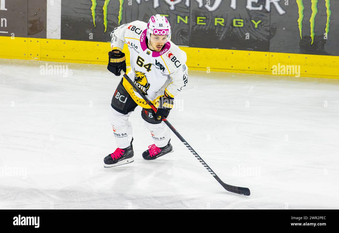 EHC Kloten - HC Ajoie, Stimo Arena, National League NL, Regular Season: #64 Joel Scheidegger, Verteidiger HC Ajoie. (Kloten, Schweiz, 02.12.2023) Stock Photo