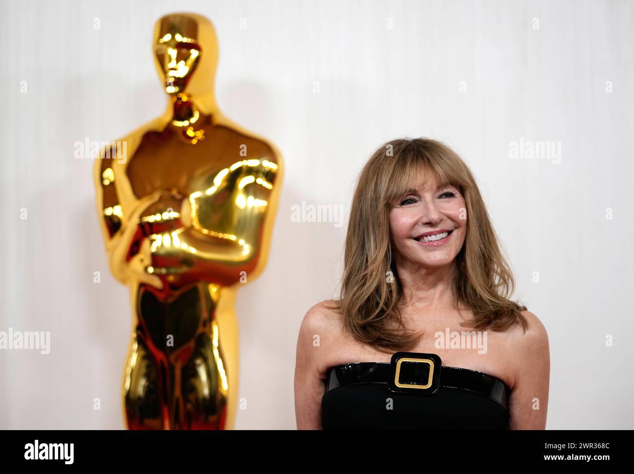 Mary Steenburgen arrives at the Oscars on Sunday, March 10, 2024, at