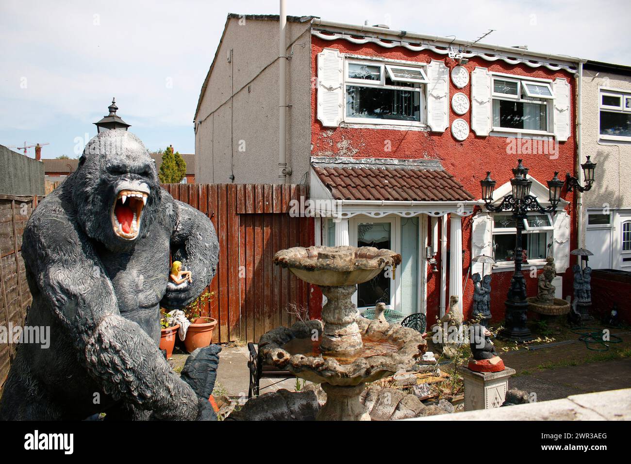 Gorilla figur hires stock photography and images Alamy