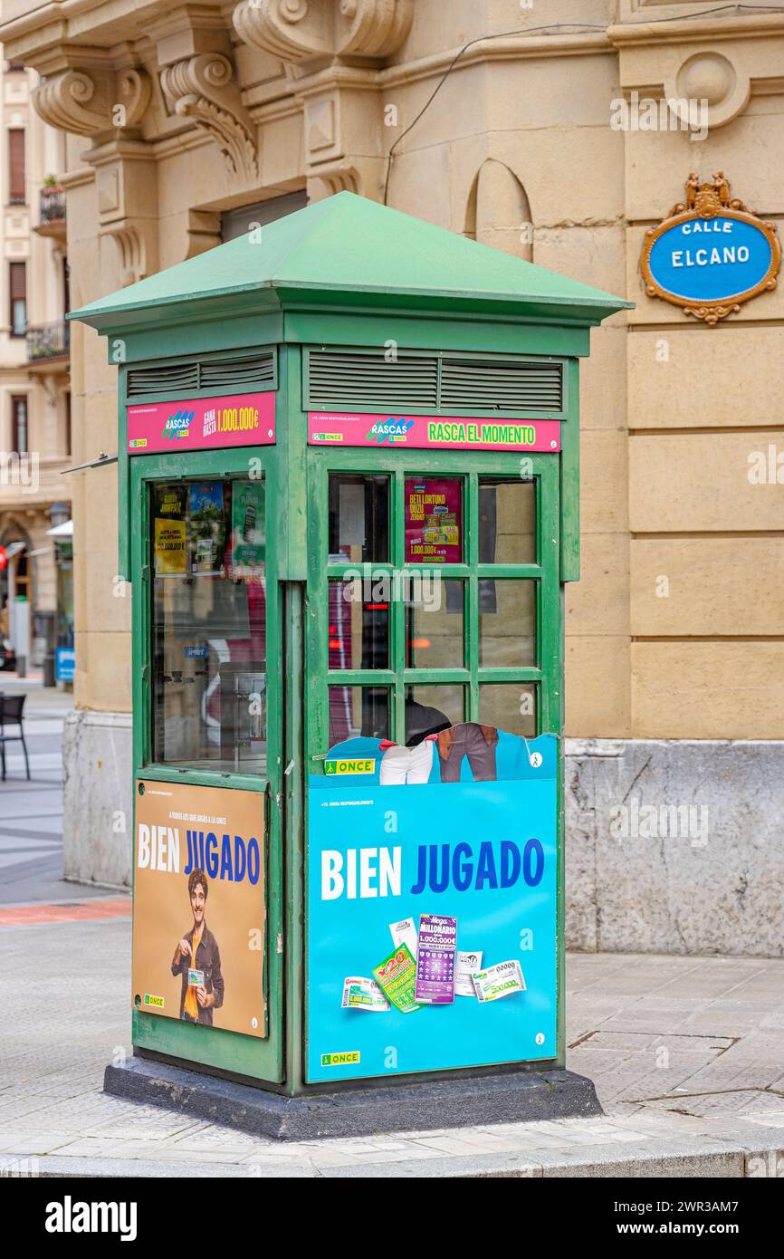 Small booth hi-res stock photography and images - Alamy