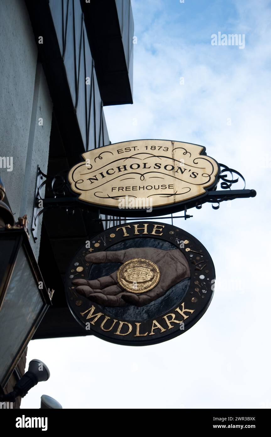 The Mudlark Pub; Southwark, London, UK.  A mudlark is someone who scavenges the banks and shores of rivers for items of value, a term used especially Stock Photo