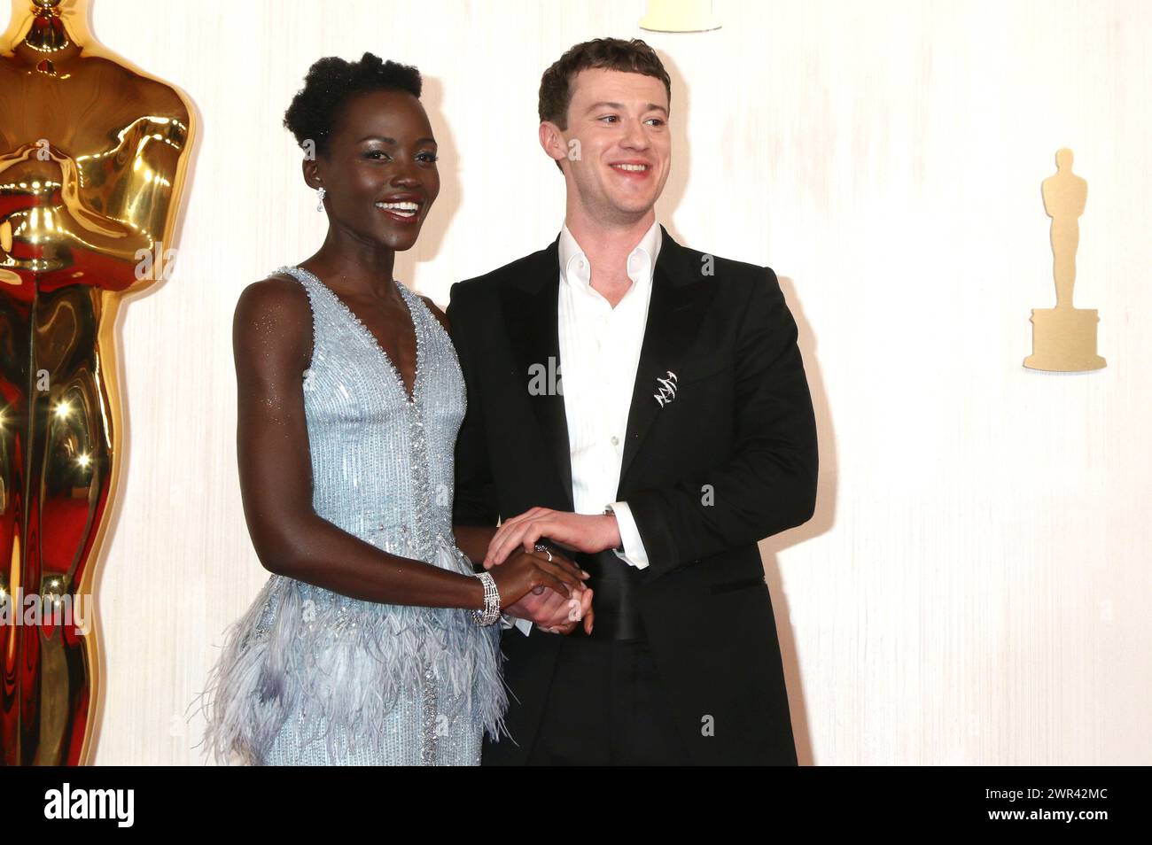 Lupita Nyongo Und Joseph Quinn Bei Der Oscar Verleihung 2024 96th