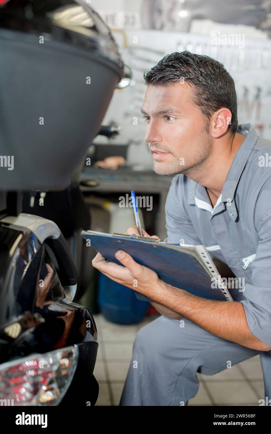 Driver Making Notes Lively notes hi-res stock photography and images - Alamy