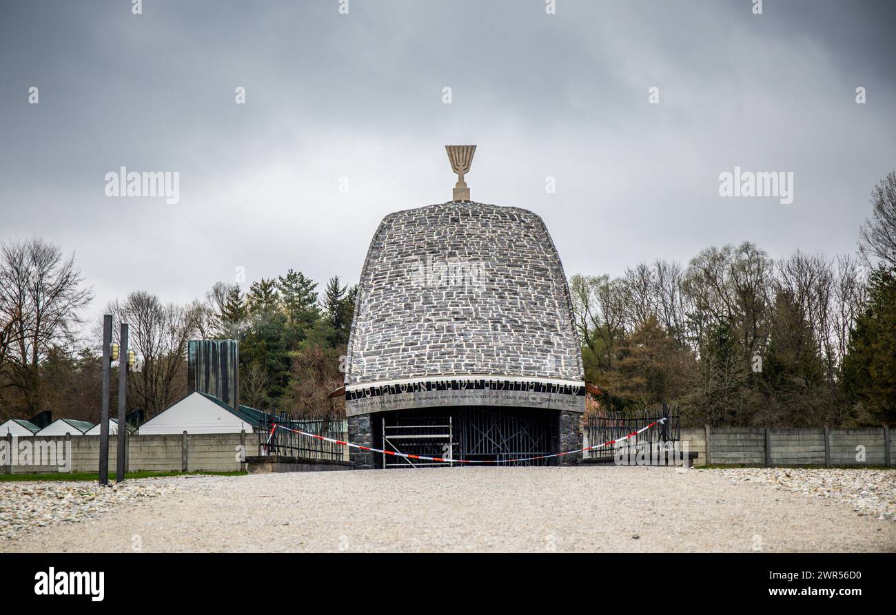 Die jüdische Gedenkstätte in der heutigen Gedänksstätte des Konzentrationslager Dachau. Zur Zeit sind Renovationsarbeiten im Gange. (Dachau, Deutschla Stock Photo