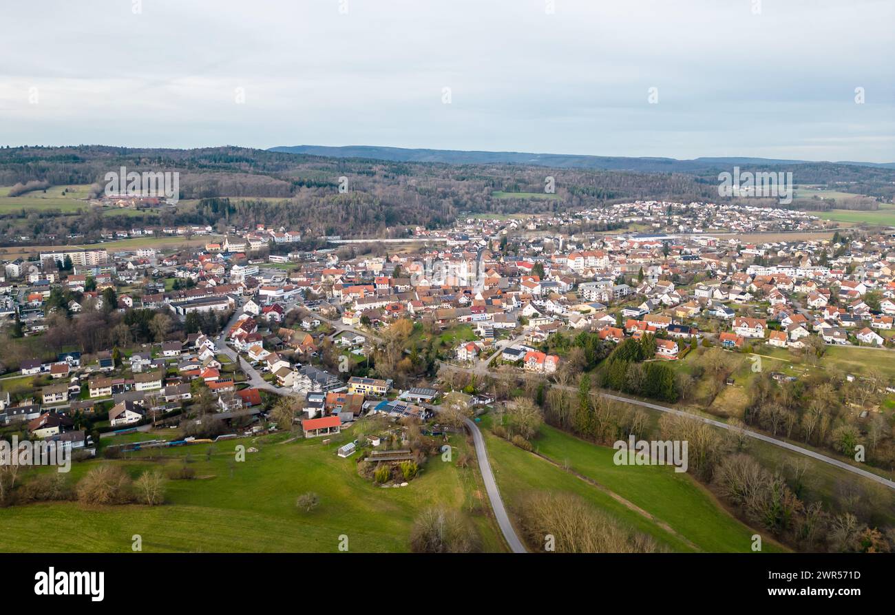 Blick aus der Vogelperspektive auf die süddeutsche Gemeinde Jestetten in Baden-Württemberg (Jestetten, Deutschland, 27.12.2023) Stock Photo