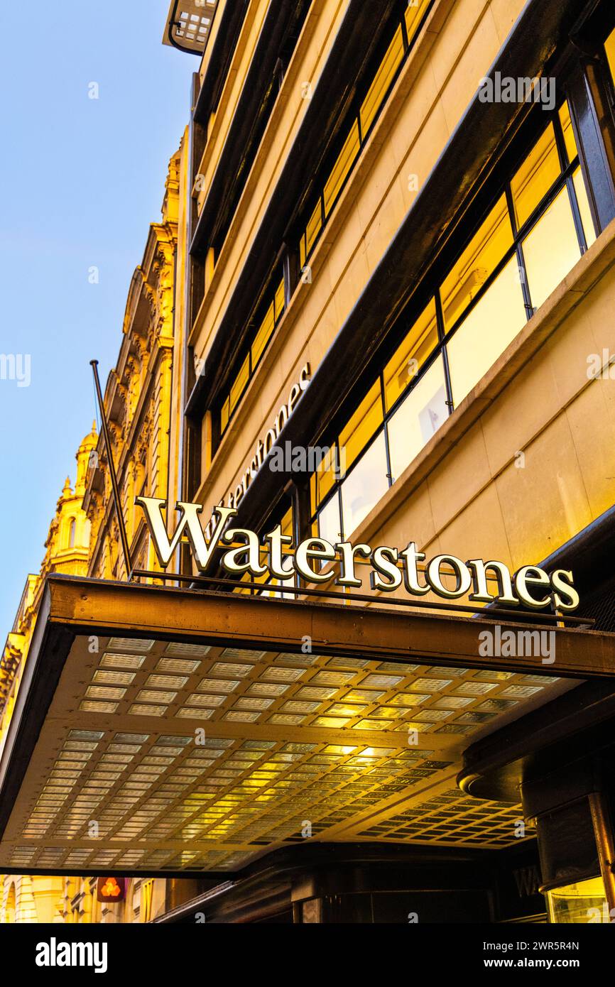 Sign above the entrance of Waterstones book shop in Piccadilly Stock Photo