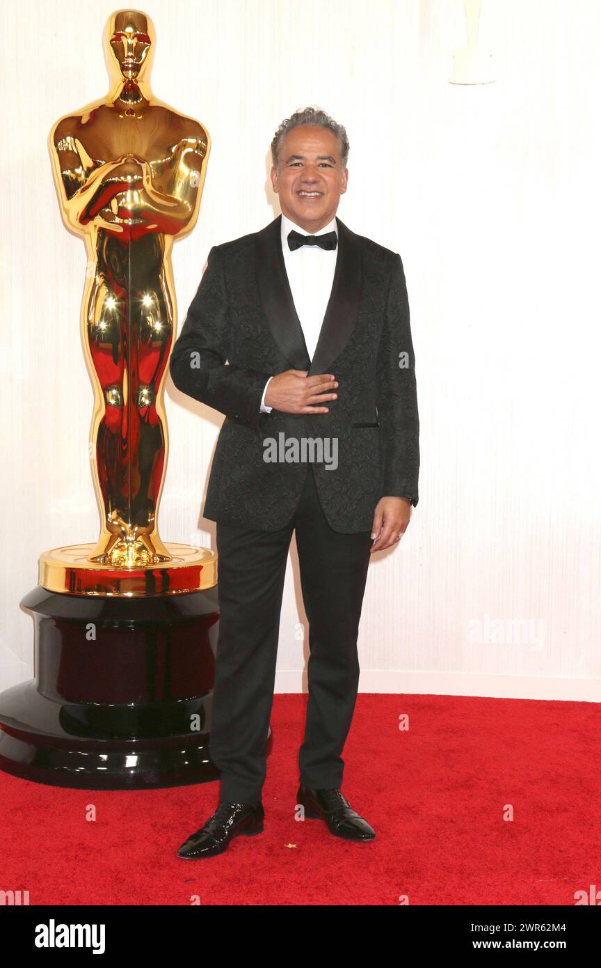 John Ortiz bei der Oscar Verleihung 2024 / 96th Annual Academy Awards im Dolby Theatre. Los Angeles, 10.03.2024 *** John Ortiz at the 2024 96th Annual Academy Awards at the Dolby Theatre Los Angeles, 10 03 2024 Foto:xJ.xBlocx/xFuturexImagex oscars 8854 Stock Photo