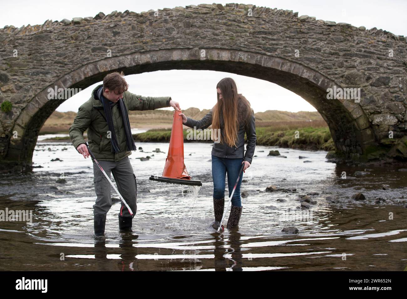 19/01/19 Volunteers clean beaches near Cable Bay Anglesey to mark the ...