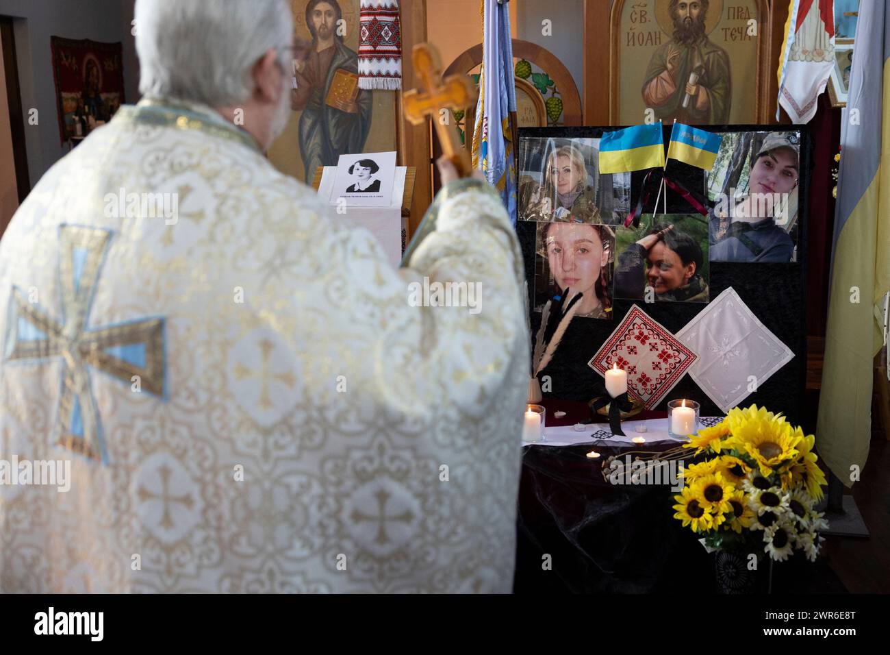 06/03/22   Led by the Very Rev. Fr. David J Sneak (Parish Priest for Ukrainian Catholic Parishes throughout the Midlands and Chancellor for the Ukrain Stock Photo