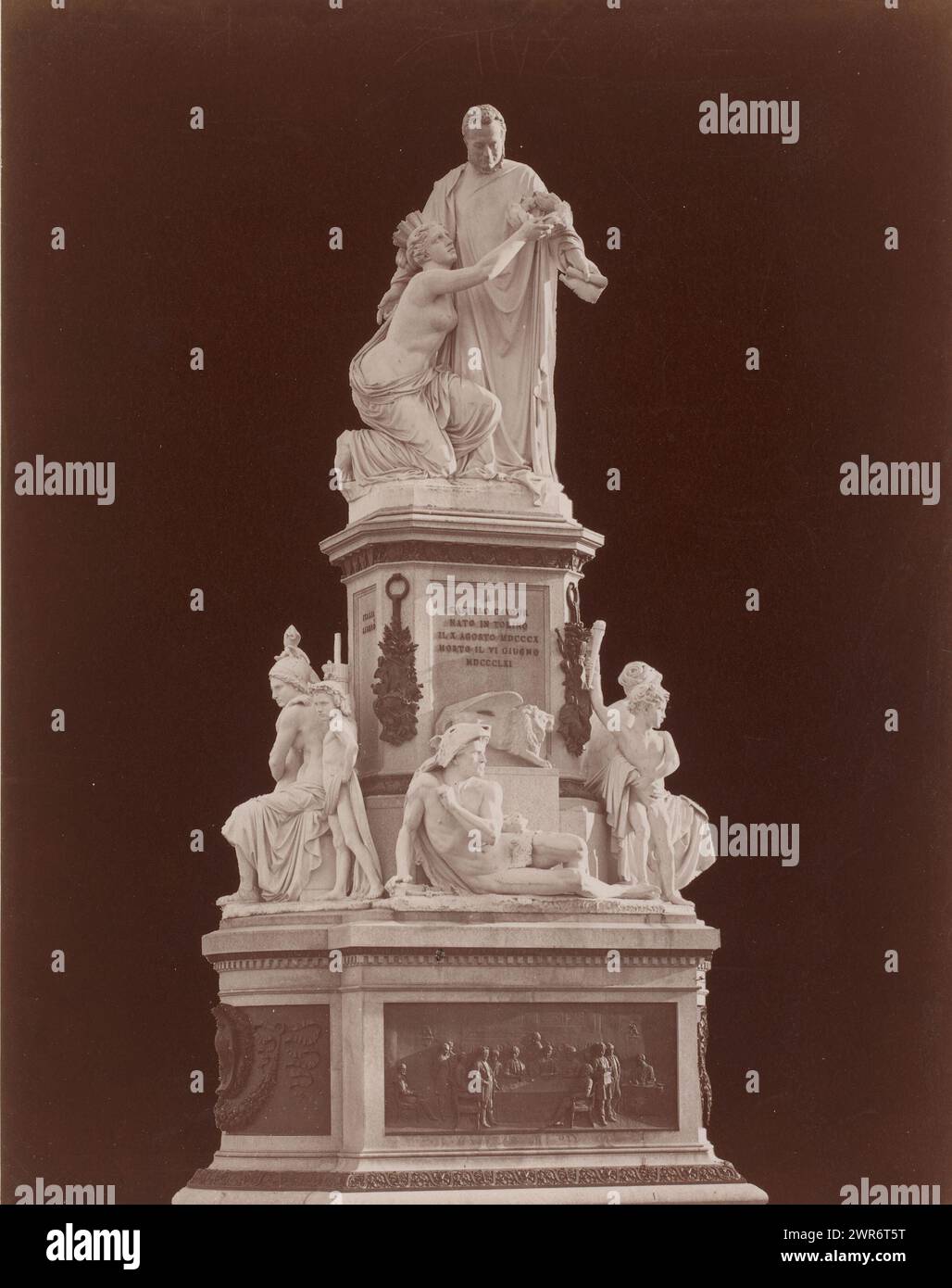 Monument to Camillo Cavour on the Piazza Carlo Emanuele II in Turin, Italy, Piazza Carlo Emanuele II. - Monumento a Camillo Cavour; Giovanni Dupré (title on object), Torino (series title on object), Giacomo Brogi, (attributed to), publisher: Edizione Brogi, (attributed to), after sculpture by: Giovanni Dupré, Turijn, publisher: Florence, 1873 - 1881, cardboard, albumen print, height 445 mm × width 318 mm, photograph Stock Photo