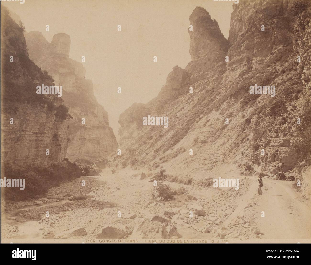 Ligne du Sud de la France, Gorges de Cians', France, Jean Gilletta, c. 1880 - c. 1900, photographic support, albumen print, height 217 mm, width 275 mm, height 387 mm, width 317 mm, photograph Stock Photo