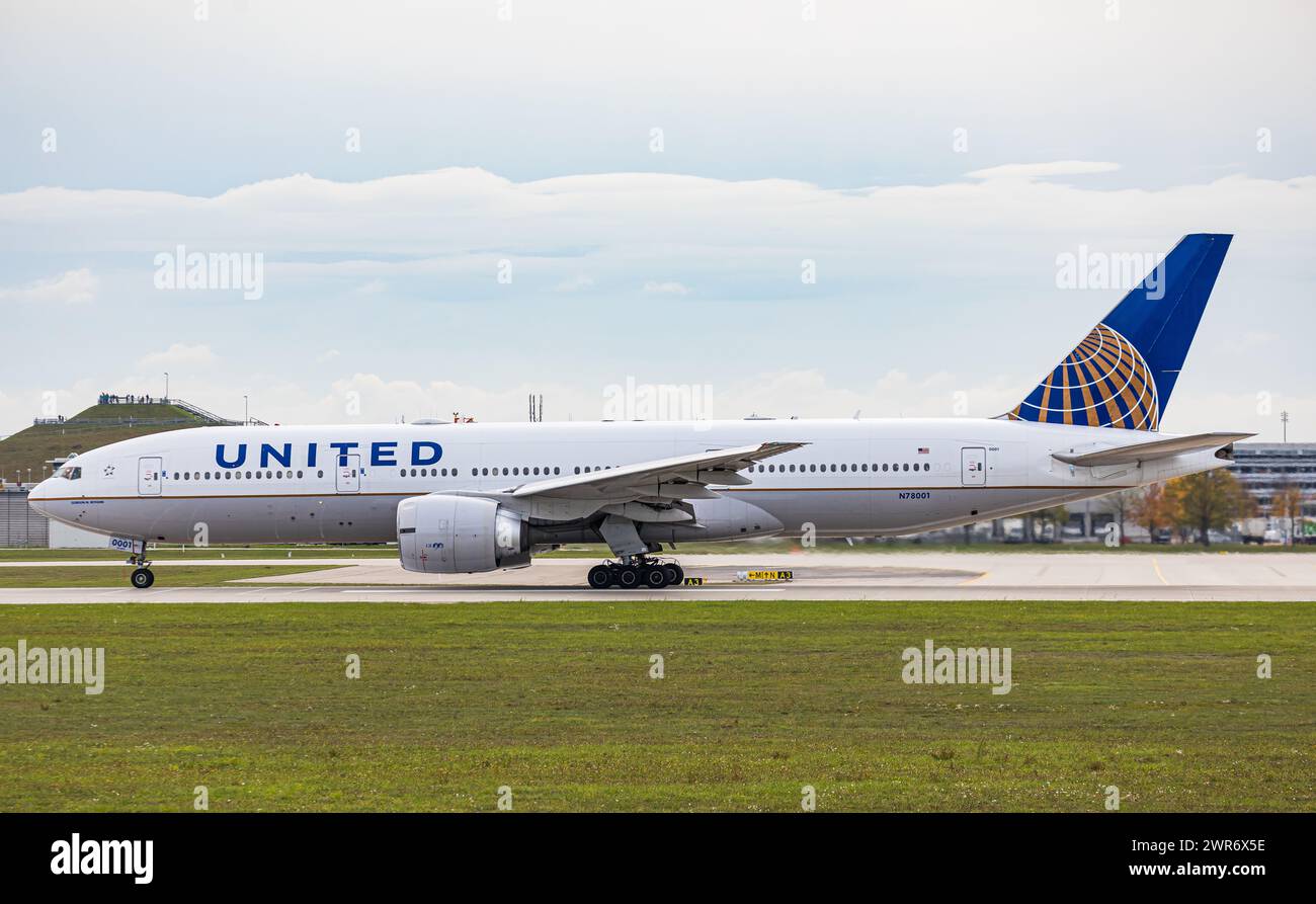Boeing 777 224er hires stock photography and images Alamy