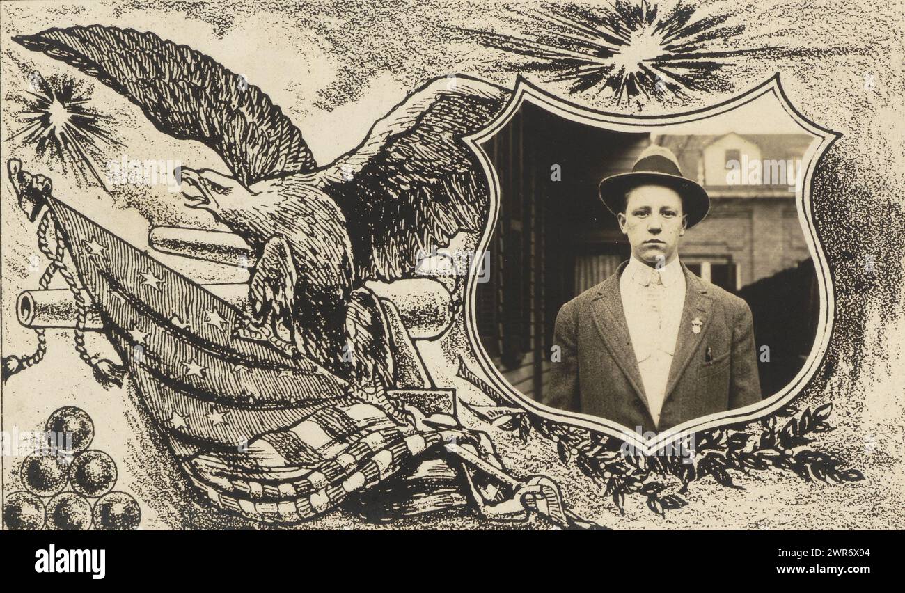 Photo portrait of a young man framed by a drawn representation of an eagle, an American flag, a cannon and bullets, Elmer Jacques, United States of America, in or after 1907 - c. 1930, photographic support, gelatin silver print, height c. 100 mm × width c. 150 mm Stock Photo
