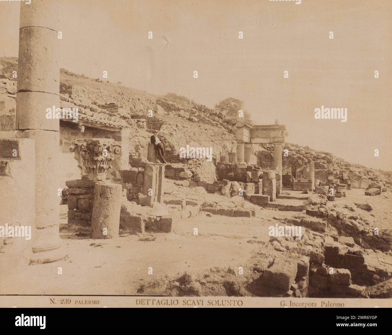 Ruins of Solunto in Palermo, Dettaglio scavi Solunto (title on object), Giuseppe Incorpora, Palermo, 1856 - 1914, paper, albumen print, height 196 mm × width 250 mm, photograph Stock Photo