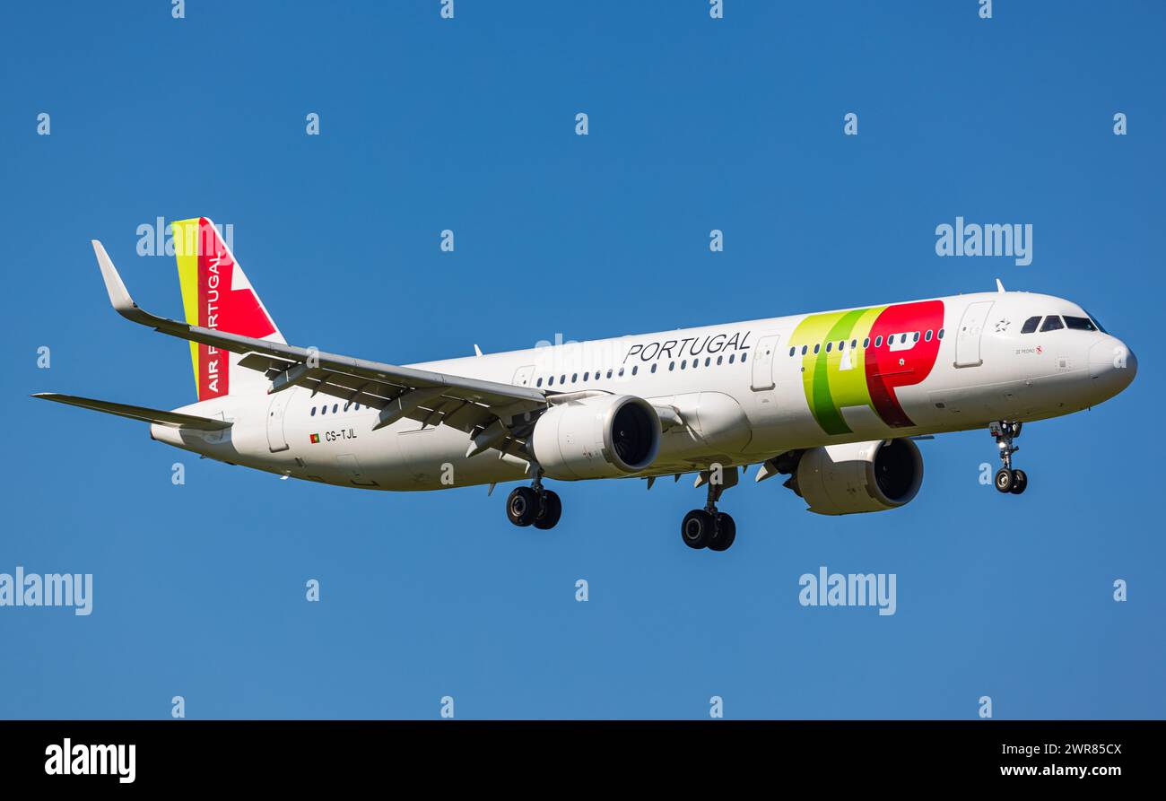 Ein Airbus A321-251N (Airbus A321neo) von TAP Air Portugal befindet sich im Landeanflug auf den Flughafen Zürich. Registration CS-TJL. (Zürich, Schwei Stock Photo