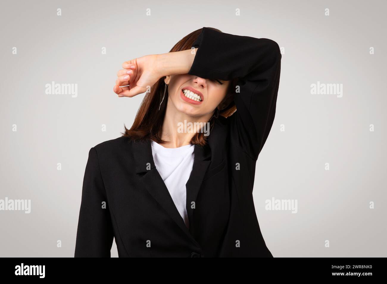 Professional woman in black blazer hi-res stock photography and images ...