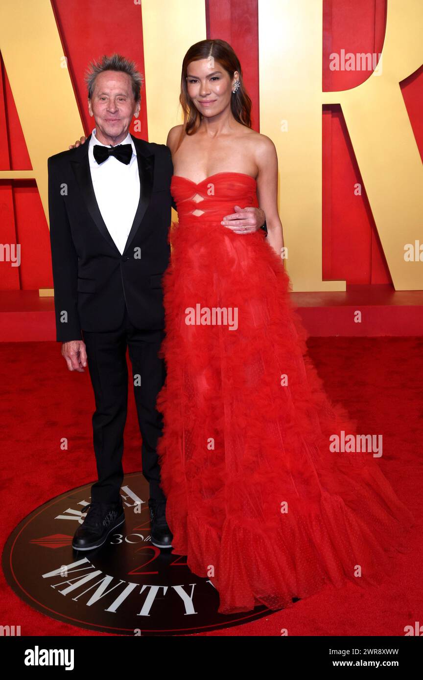 Brian Grazer mit Ehefrau Veronica Smiley bei der Vanity Fair Oscar Party 2024 anlässlich der 96. Oscar-Verleihung im Wallis Annenberg Center for the Performing Arts. Beverly Hills, 10.03.2024 Stock Photo