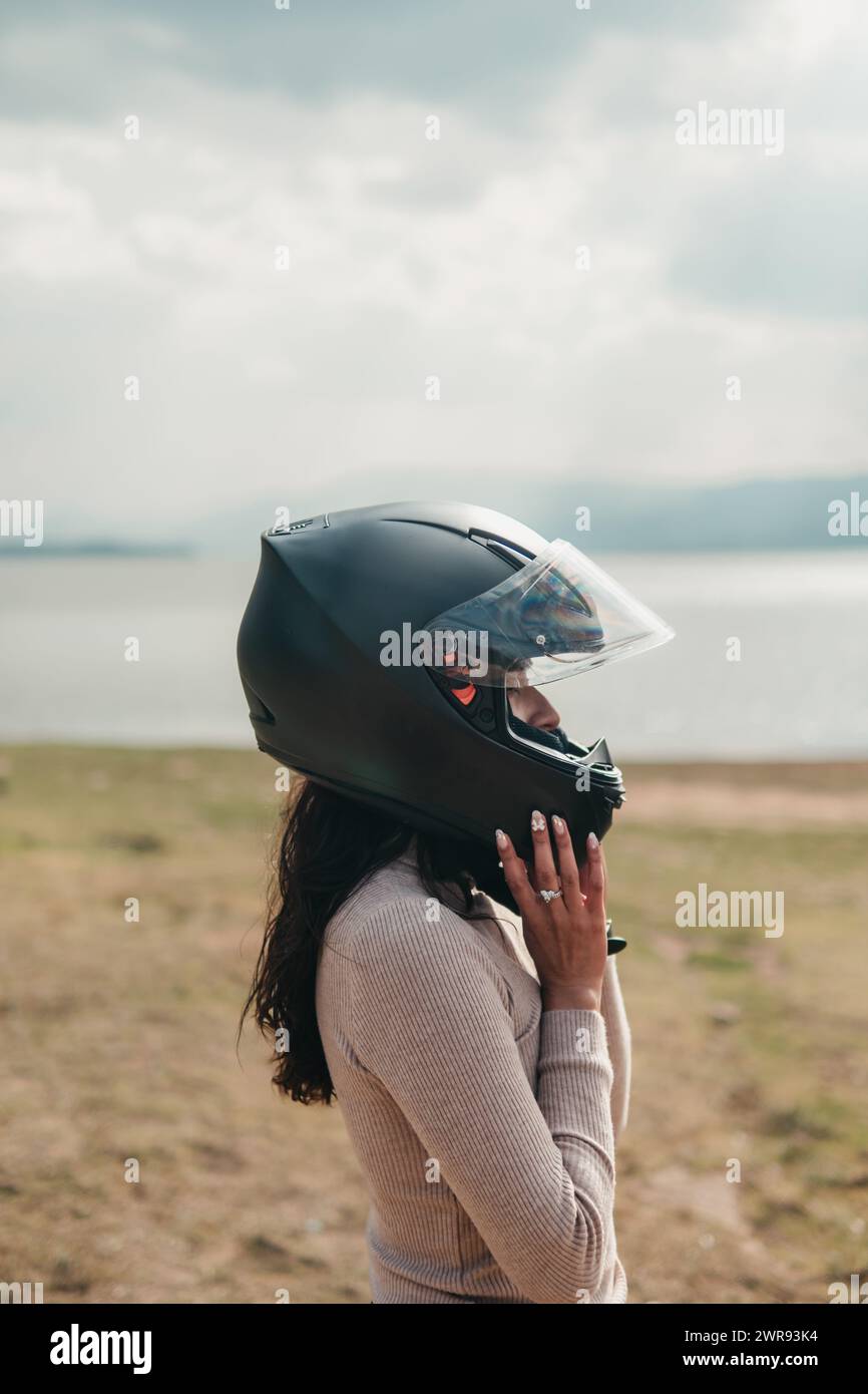 full face women's motorcycle helmet 1Storm for Adults Men and Women Street Bik 1Storm Helmet profile fit that eliminates the heavy bobblehead feel Women's Full Face Motorcycle Helmets