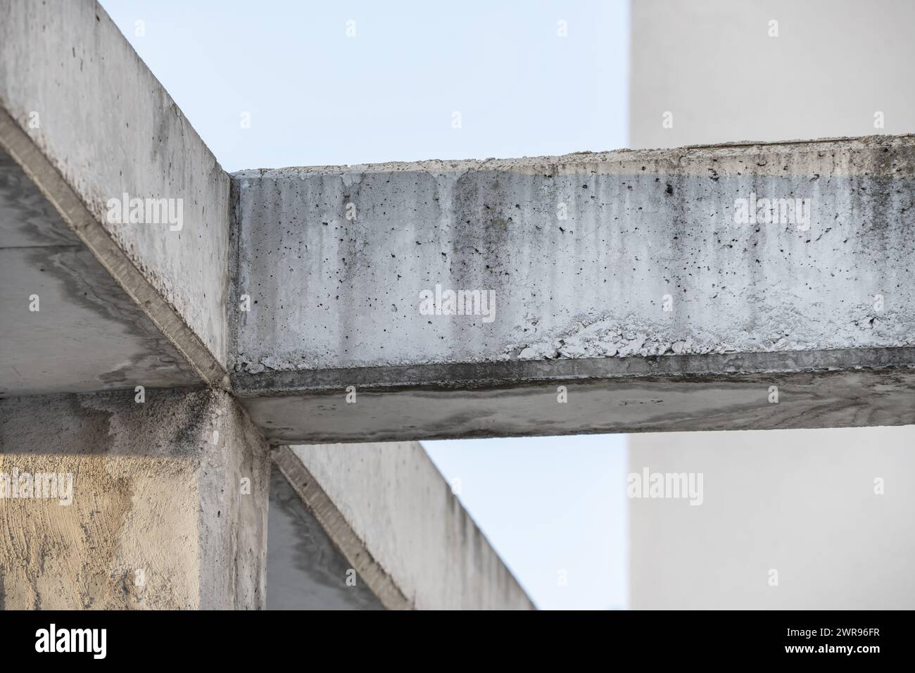 A crossbar of concrete beams and columns outdoors Stock Photo