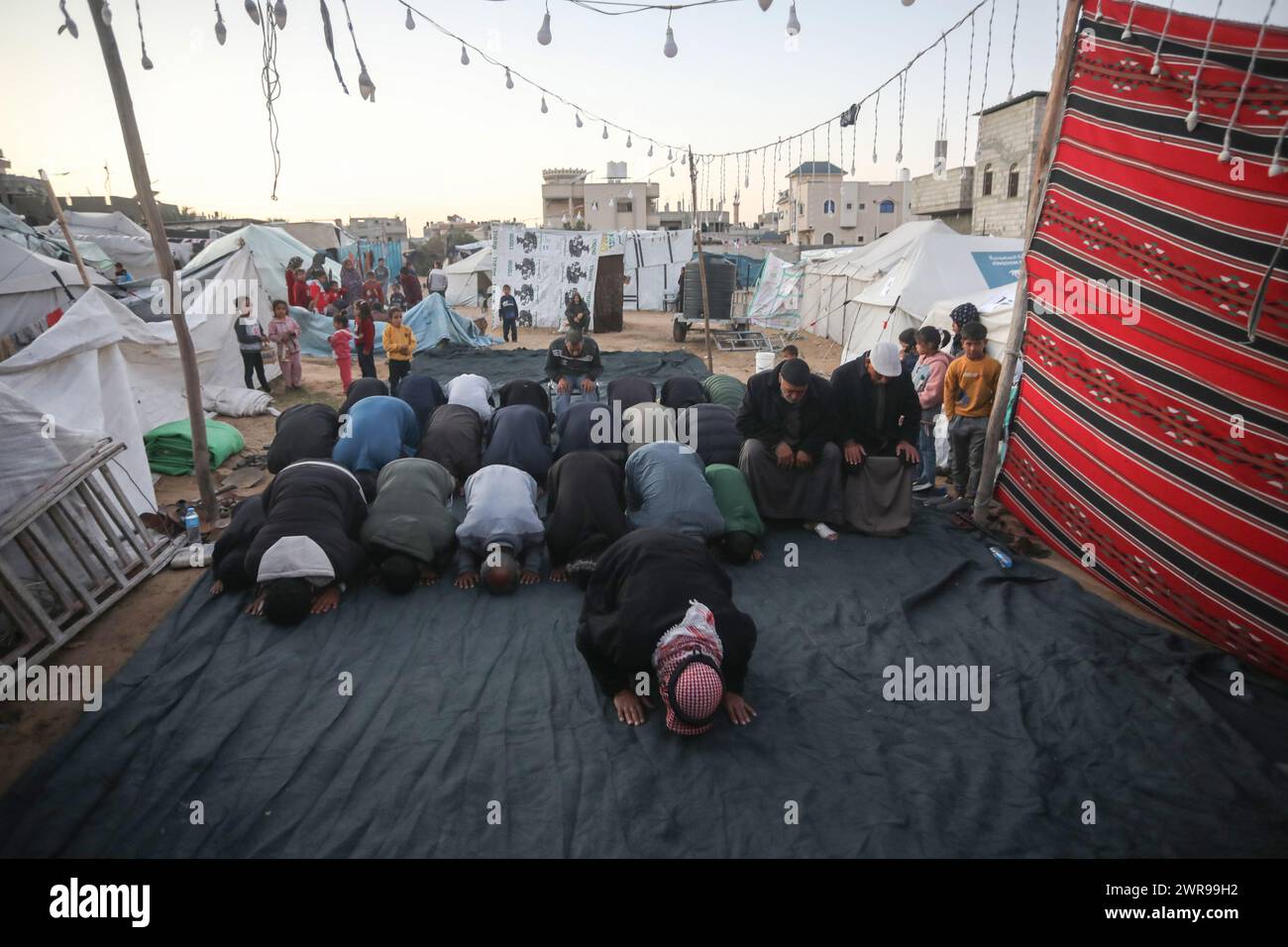 Paray For Rafah Rafah refugee camp hi-res stock photography and images - Alamy