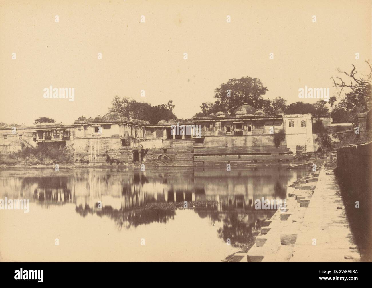 View of Sarkhej Roza near Ahmedabad, Sirkhej.- View from the South-east (title on object), Thomas Biggs, Sarkhej Roza, c. 1856 - in or before 1866, photographic support, albumen print, height 136 mm × width 188 mm, photograph Stock Photo