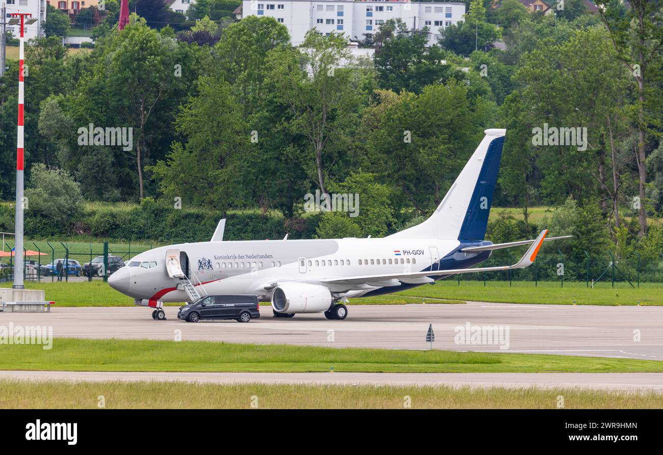 Das Flugzeug der niederländischen Regierung, eine Boeing 737-100(BBJ) während dem World Economic Forum (WEF) auf dem Flughafen Zürich. (Zürich, Schwei Stock Photo