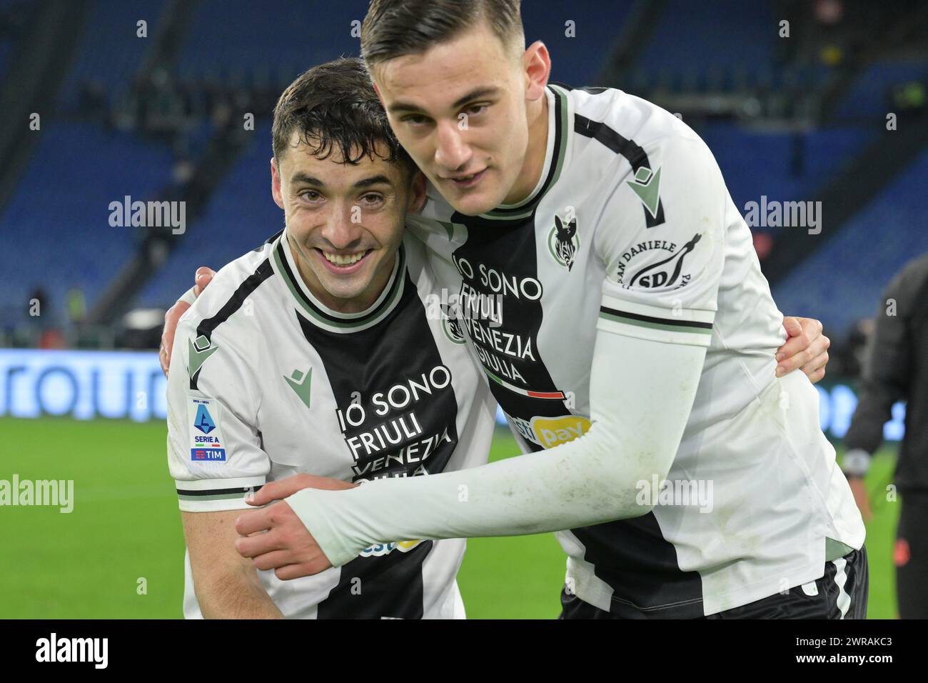 Oier Zarraga (6 Udinese Calcio) and Lorenzo Lucca (17 Udinese Calcio