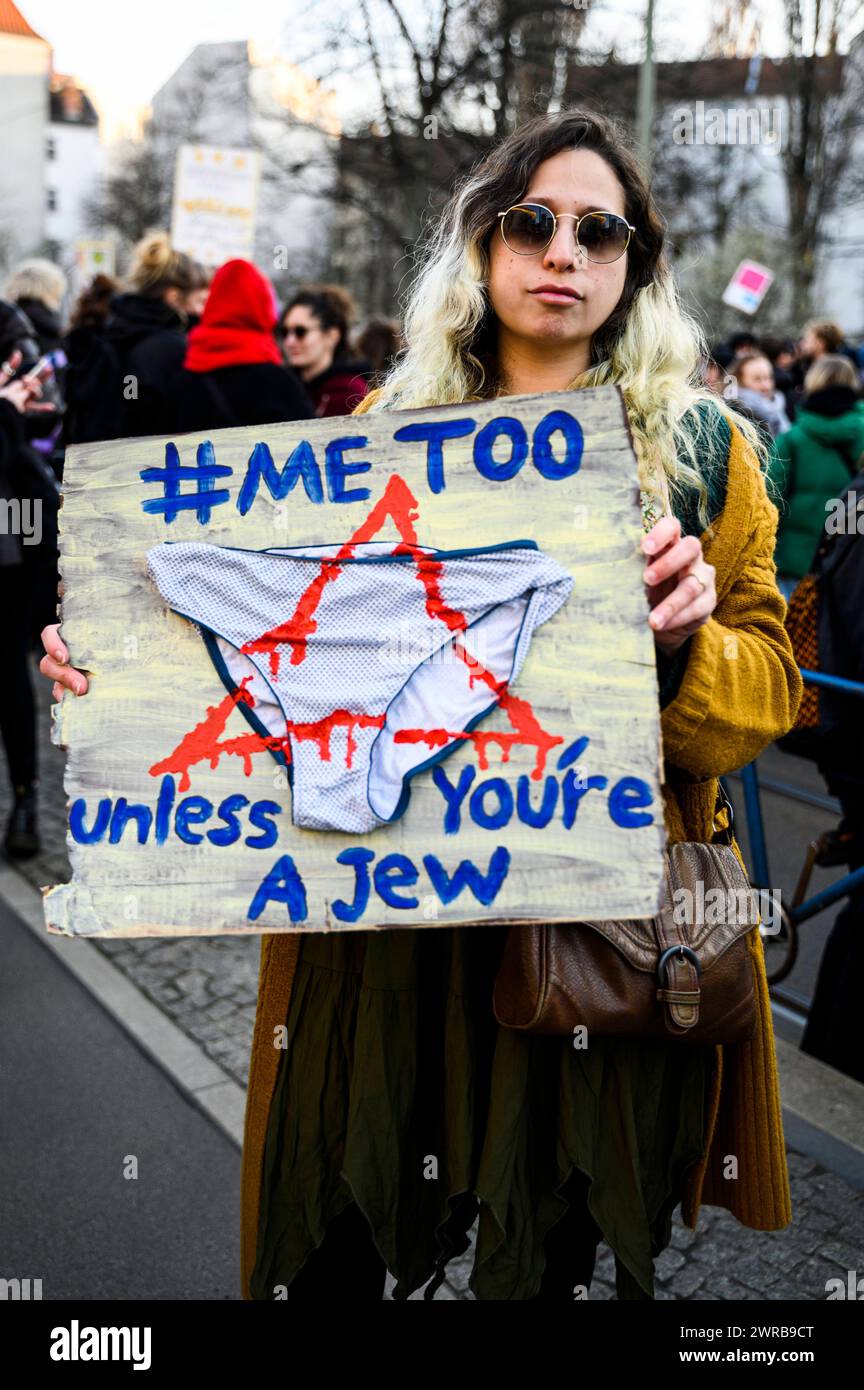 Күйеуінің өз аузына камммингені туралы порно видео