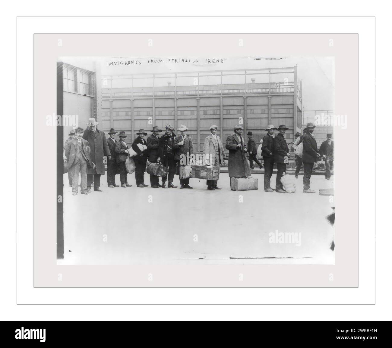 Ellis Island, N.Y. - immigrants from 'Princess Irene', 1911., Emigration & immigration, 1910-1920, Photographic prints, 1910-1920., Photographic prints, 1910-1920, 1 photographic print Stock Photo