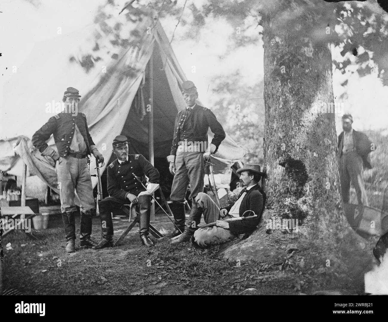 Westover Landing, Virginia. Col. William W. Averell, 3d Pennsylvania Cavalry and staff, Gardner, Alexander, 1821-1882, photographer, 1862 Aug., United States, History, Civil War, 1861-1865, Glass negatives, 1860-1870, Stereographs, 1860-1870, 1 negative: glass, stereograph, wet collodion, 4 x 10 in Stock Photo
