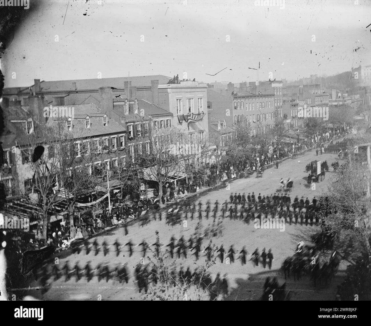Washington, D.C. President Lincoln's funeral procession on Pennsylvania Avenue; another view, Photograph of Washington, 1862-1865, the assassination of President Lincoln, April-July 1865., 1865 April 19., United States, History, Civil War, 1861-1865, Glass negatives, 1860-1870, Stereographs, 1860-1870, 1 negative: glass, stereograph, wet collodion, 4 x 10 in Stock Photo