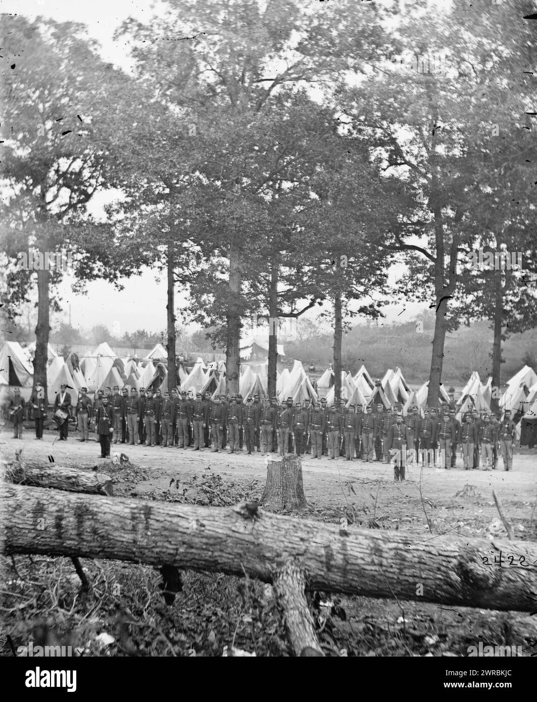 Camp of 35th New York Volunteers. (Jefferson County Regiment), between 1861 and 1869, United States, History, Civil War, 1861-1865, Glass negatives, 1860-1870., Stereographs, 1860-1870, Glass negatives, 1860-1870, 1 negative (2 plates): glass, stereograph, wet collodion Stock Photo