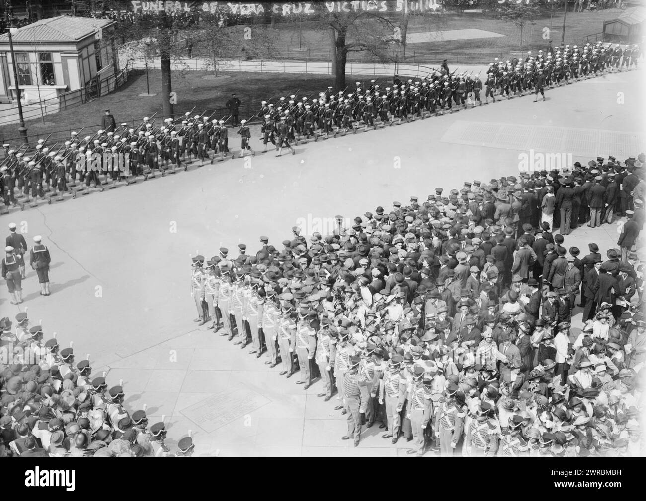 Funeral of Vera Cruz victims, 5/11/14, Photograph shows the procession