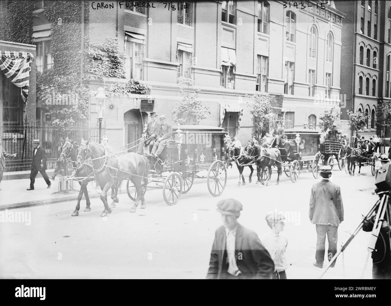 funerla-procession-hi-res-stock-photography-and-images-alamy