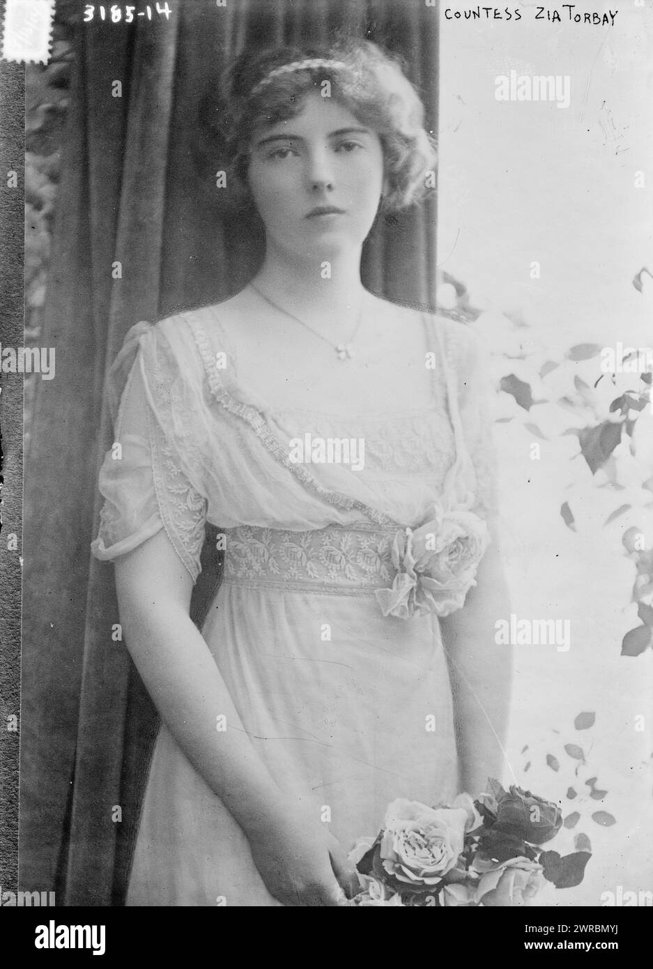 Countess Zia Torbay, Photograph shows Countess Anastasia Mikhailovna de Torby (1892-1977) (Lady Zia Wernher) who was the daughter of Grand Duke Michael Mikhailovich of Russia and his wife Sophie, Countess von Merenberg., 1914 Aug. 13, Glass negatives, 1 negative: glass Stock Photo