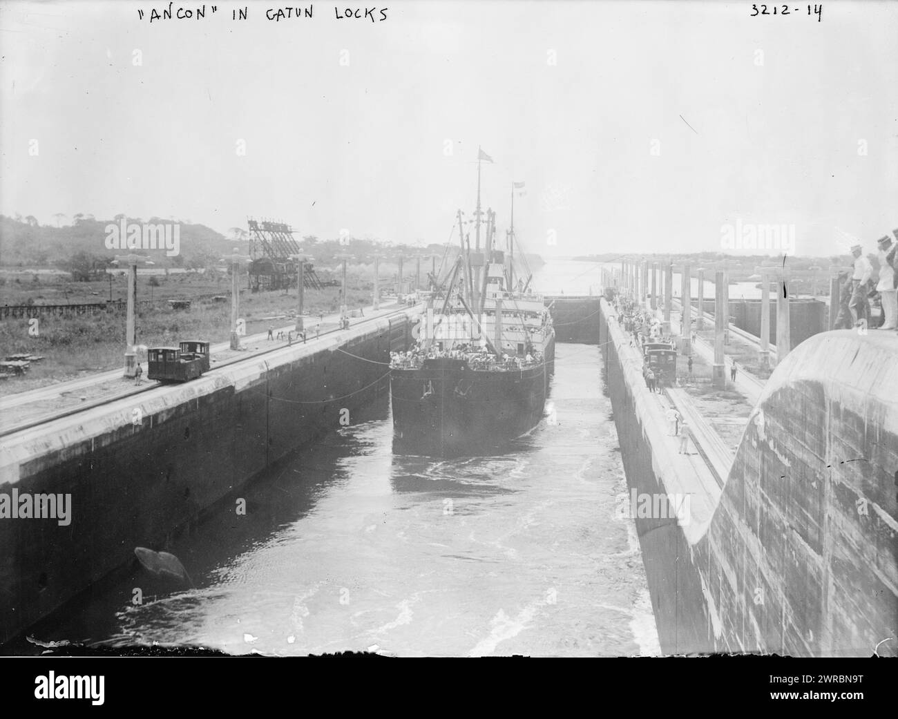 Ancon panama canal Black and White Stock Photos & Images - Alamy