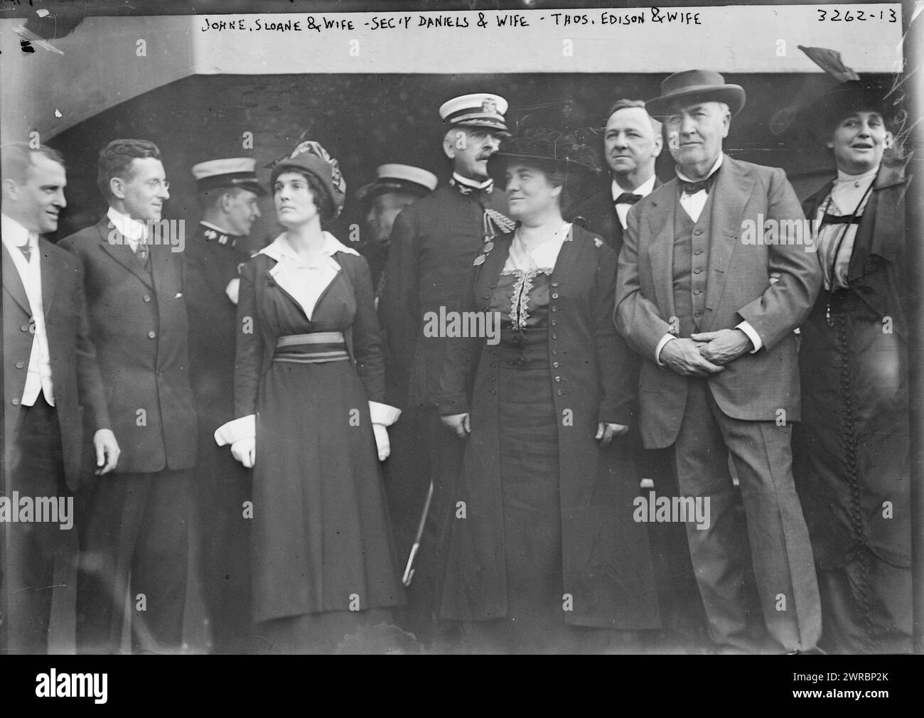 John E. Sloane & wife, Sec'y Daniels & wife, Thos. Edison & wife, Photograph shows airplane manufacturer John Eyre Sloane (1886-1970), and his wife (Madeline Edison); Secretary of the Navy, Josephus Daniels (1862 -1948) and his wife (Addie Worth Bagley Daniels); and Thomas Alva Edison (1847-1931) with his wife (Mina Miller). The group was visiting the Brooklyn Navy Yard, New York City., 1914 Oct. 12, Glass negatives, 1 negative: glass Stock Photo
