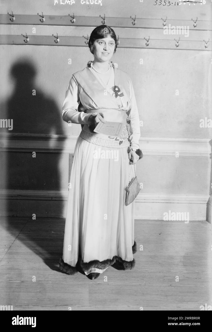 Alma Gluck, Photograph shows RomanianAmerican opera singer Alma Gluck