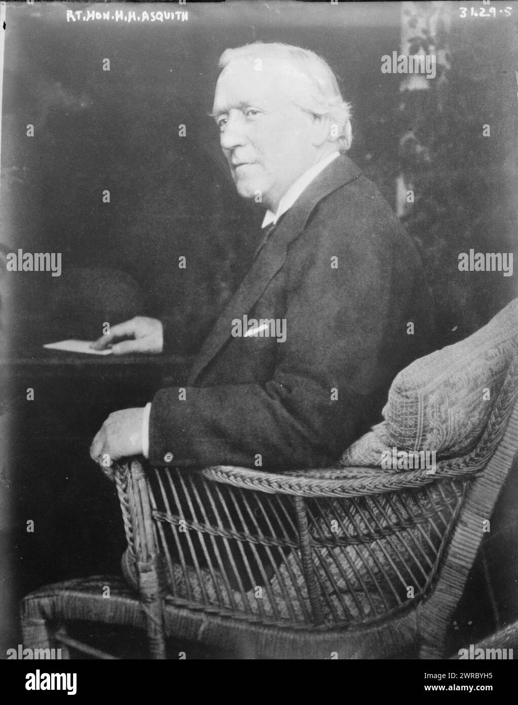 Rt. Hon. H.H. Asquith, Photograph shows Herbert Henry Asquith, 1st Earl of Oxford and Asquith, (1852-1928) who served as Prime Minister of the United Kingdom from 1908 to 1916., between ca. 1910 and ca. 1915, Glass negatives, 1 negative: glass Stock Photo